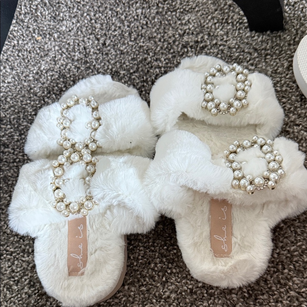 White Faux Fur Pearl Embellished Slippers